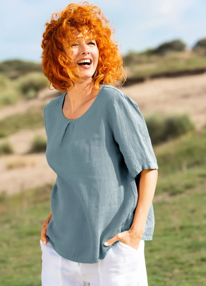 Heidekönigin Leinenshirt mit Falten – Bild 2